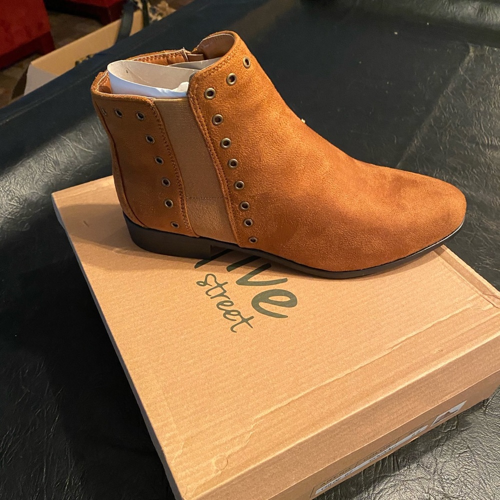 🚨BOOTS🚨